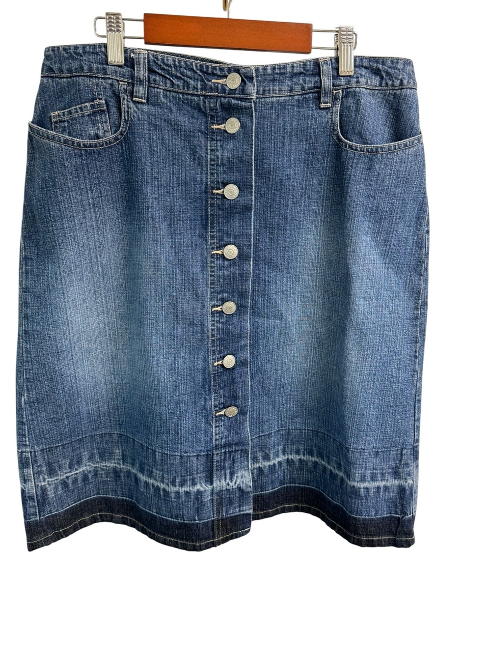 Gloria Vanderbilt Classic Blue Button-Front Denim Skirt Distressed Hem Y2K Rodeo